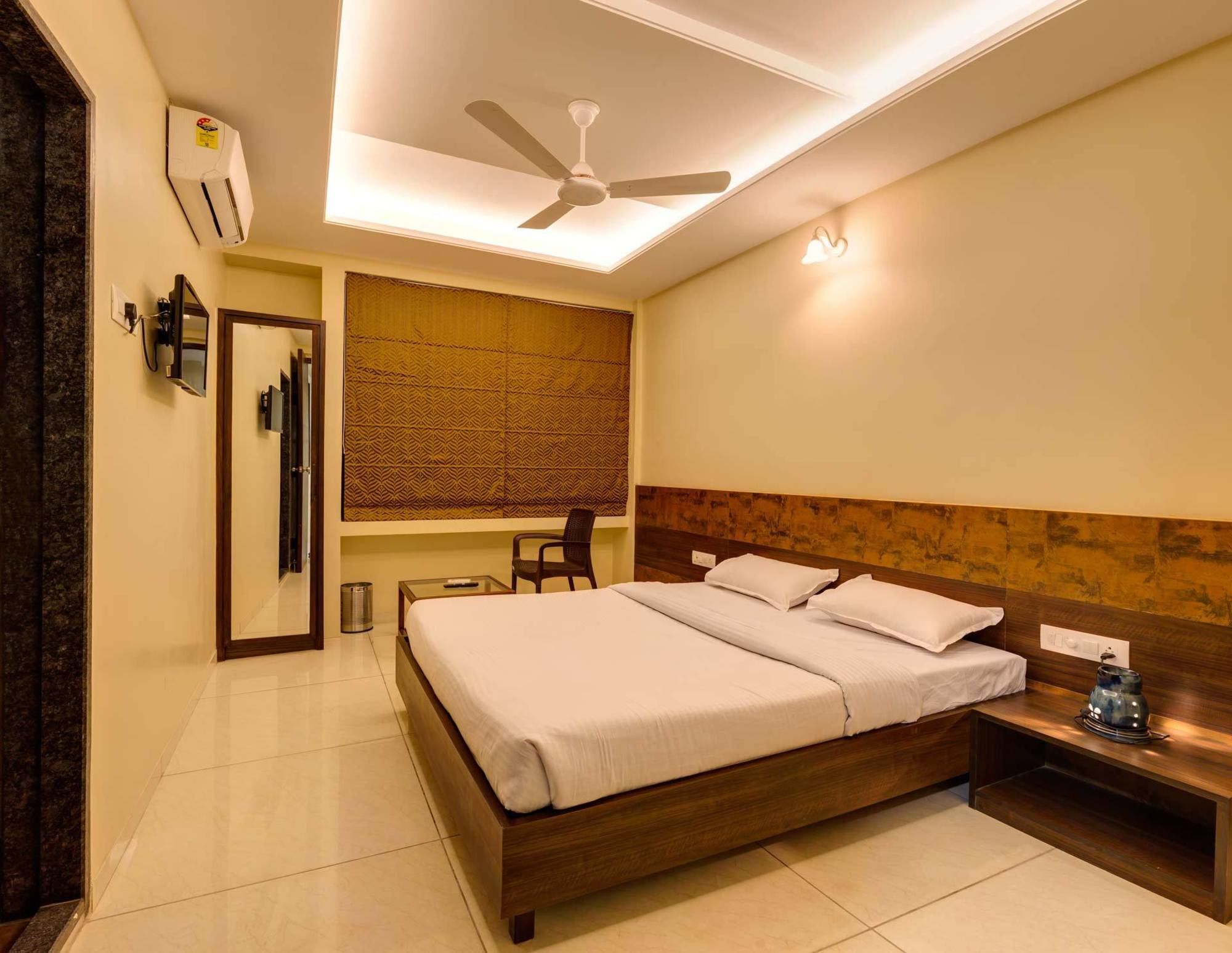 Hotel Darshan Kolhapur Esterno foto